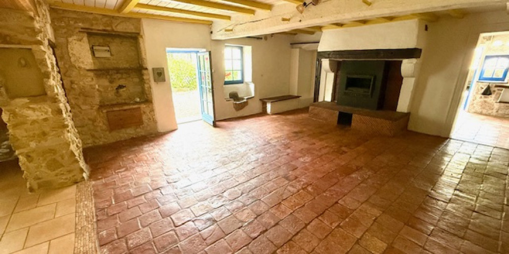 maison à PARCOUL CHENAUD (24410)